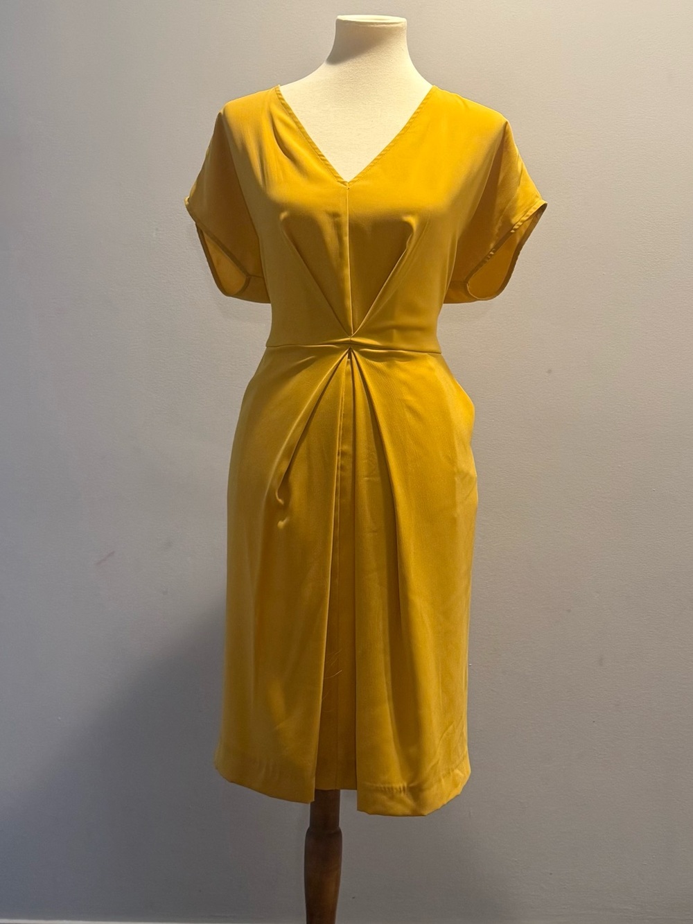 Michael Kors Yellow V-Neck Twist Waist Sheath Dress